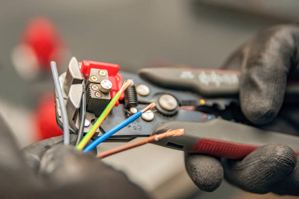 Best Electrical Installation Contractor  in Williamsburg, OH
